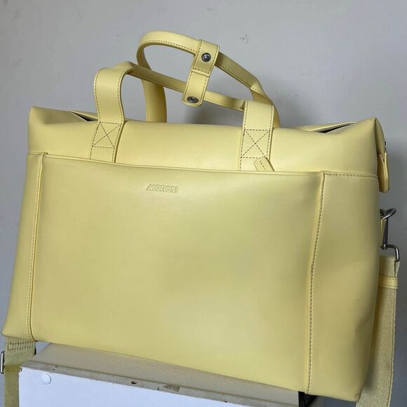 Monos Metro Duffel in Banana Pudding Magnolia Bakery Limited Edition Collab - Picture 4 of 10